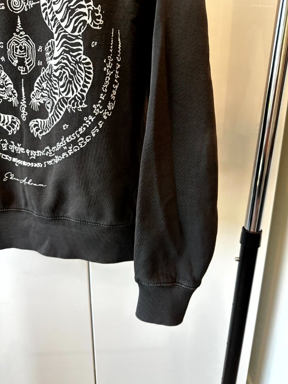 NWT - Eden Ashram - Sak Yant Suea Koo (Twin Tigers) Premium Sweatshirt - Small - Picture 8 of 10